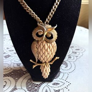 VINTAGE LUCCA RAZZA LARGE SLEEPY OWL PENDANT NECKLACE - ORIGINAL CHAIN